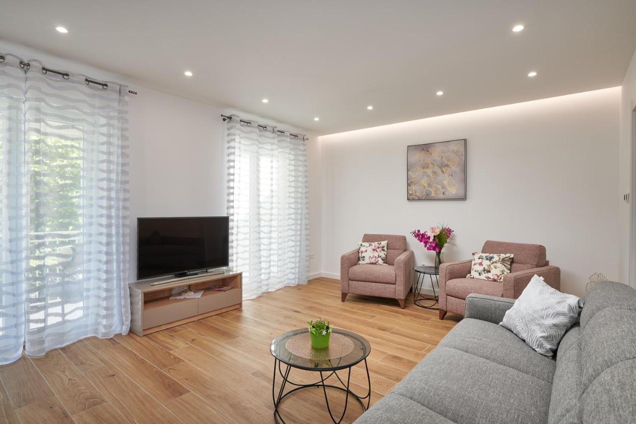 Newly Renovated Apt. Near To Entrance To Old Town * Dubrovnik